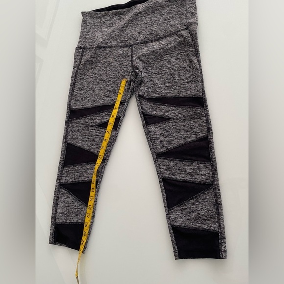 Vogo Capri Leggings Capri Size Medium Grey Black Activewear Gym Training Cropped - Picture 5 of 7